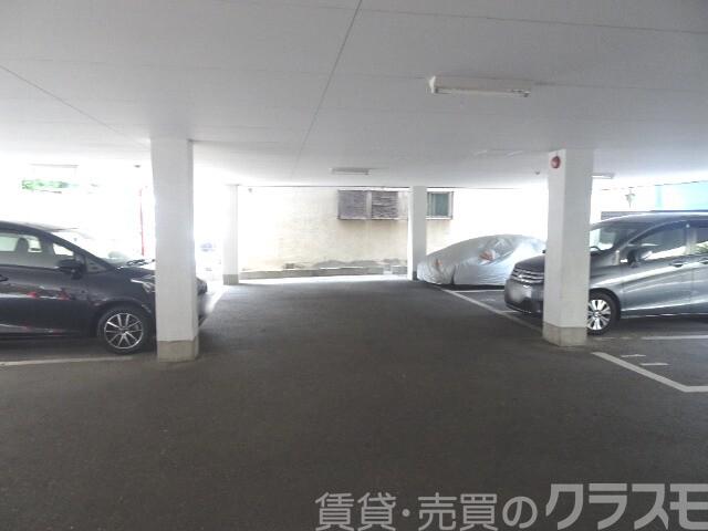 20/30 駐車場