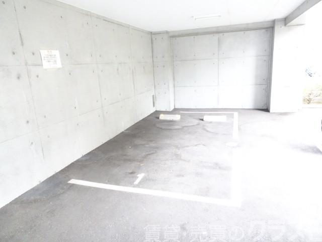 22/30 駐車場