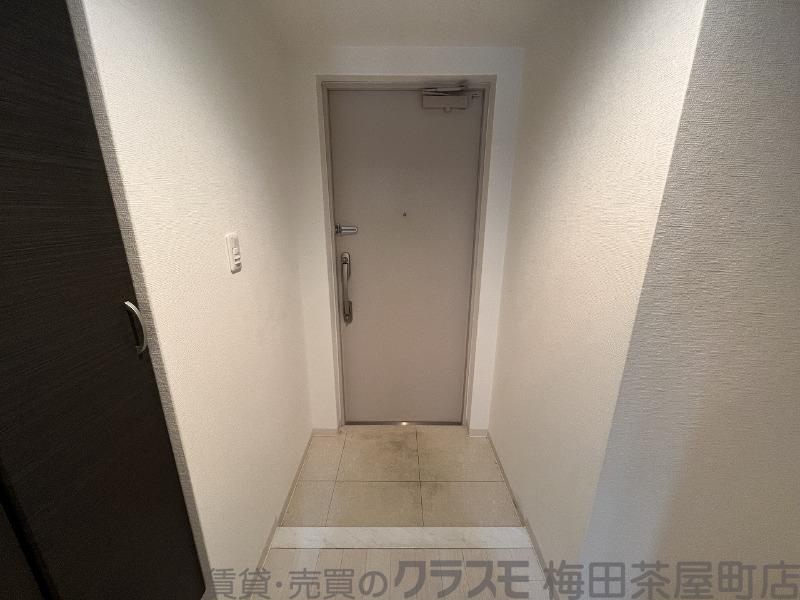 14/30 玄関