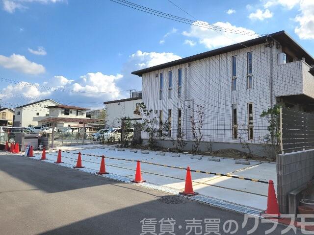 2/7 駐車場