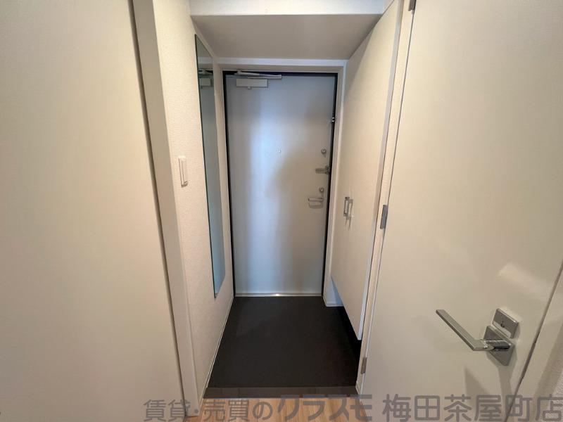 14/30 玄関