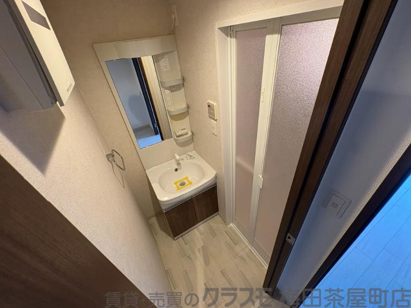 21/30 室内