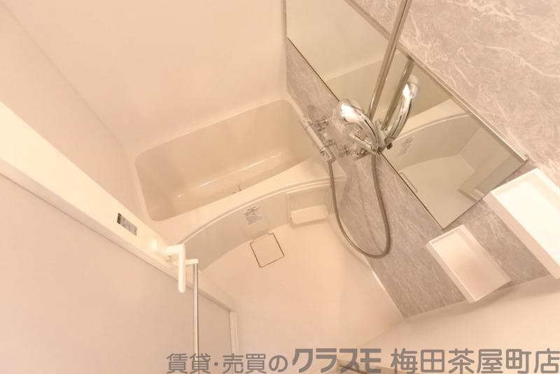22/30 浴室