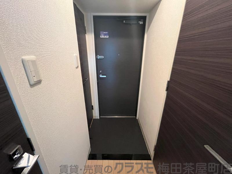 16/30 玄関