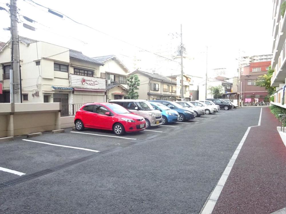 25/30 駐車場