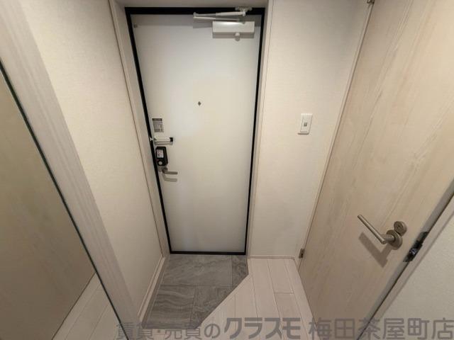 17/30 玄関