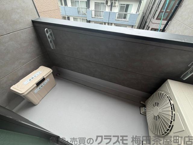 23/30 バルコニー