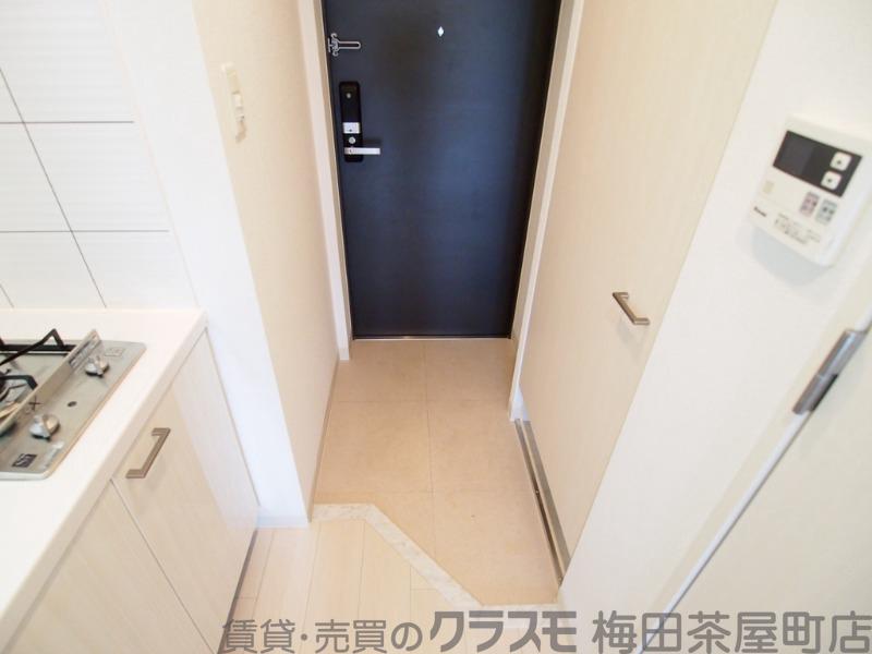 19/30 玄関