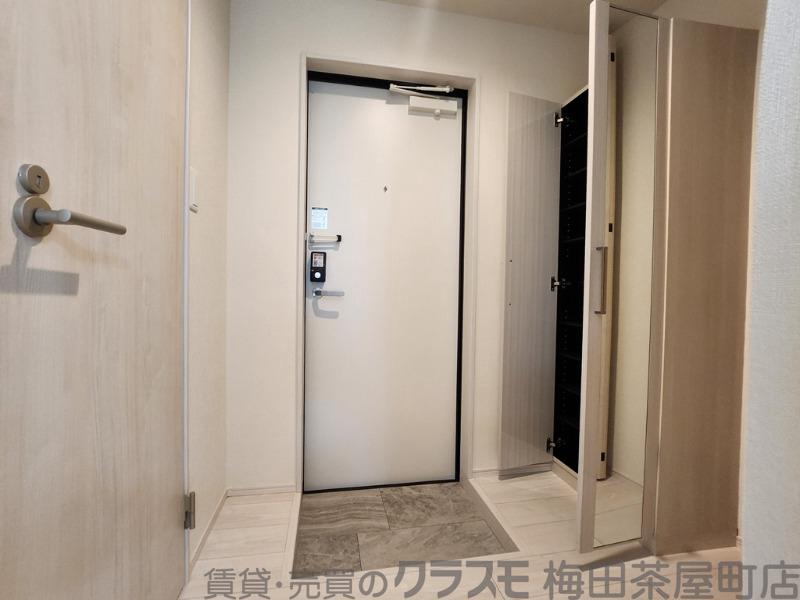 14/30 玄関