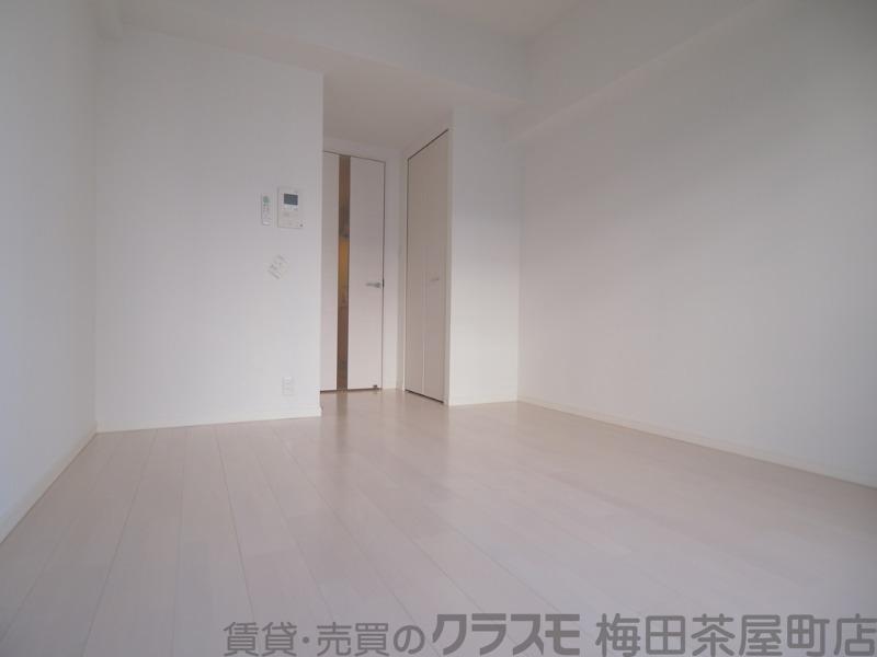 14/30 寝室