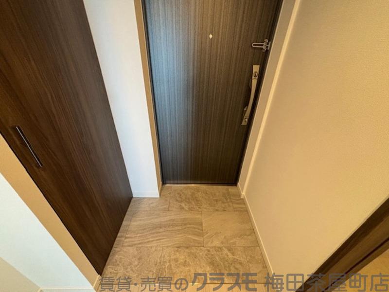 14/30 玄関