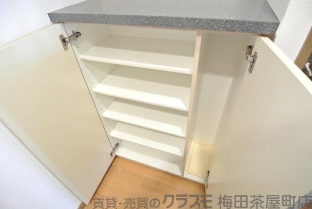 13/30 収納
