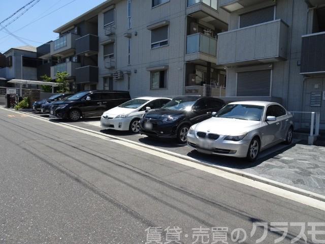 22/30 駐車場