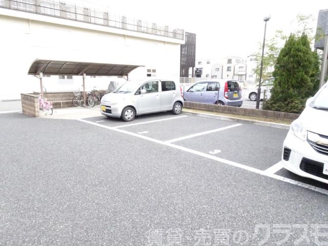 22/30 駐車場