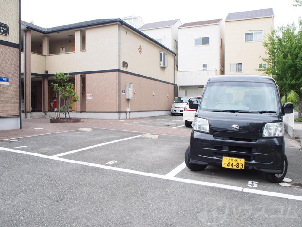 23/29 駐車場