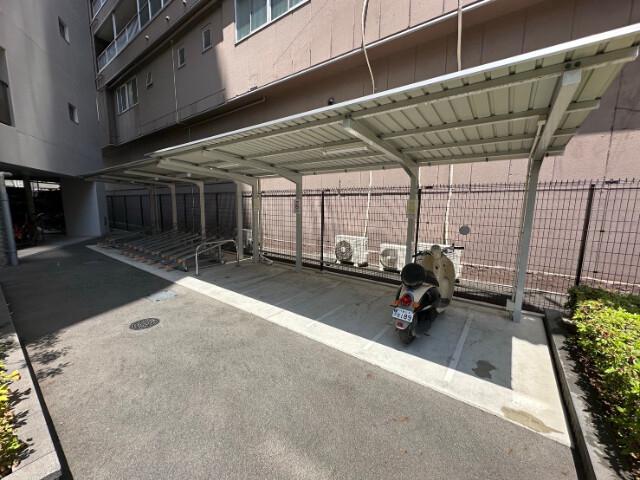 28/30 駐車場