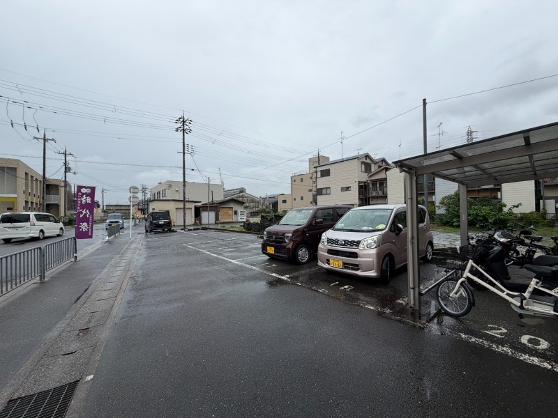 25/26 駐車場
