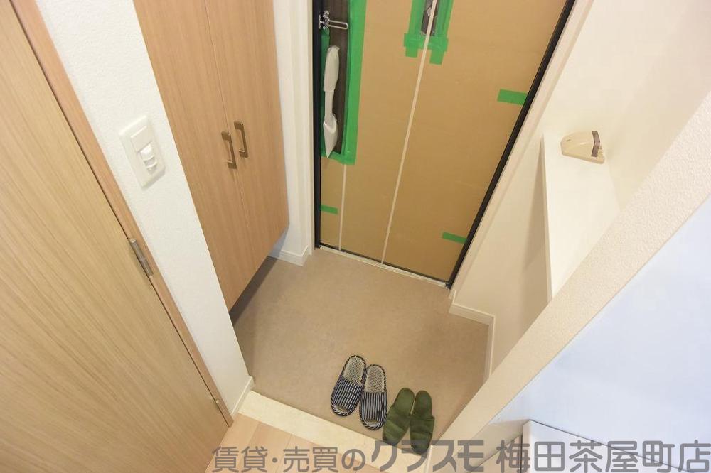 19/30 玄関