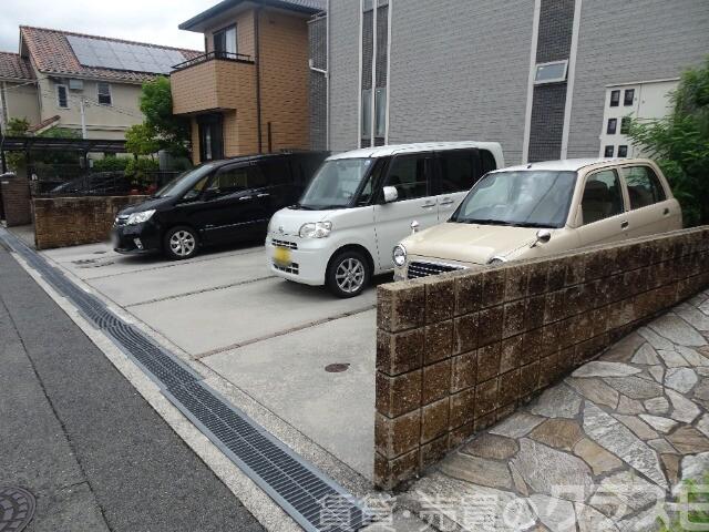 21/27 駐車場