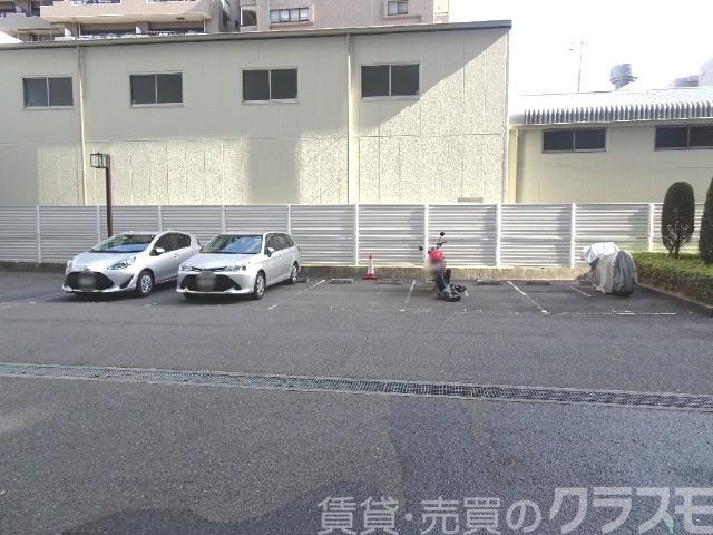 22/30 駐車場