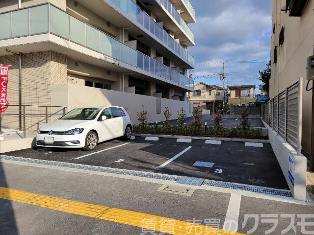 23/29 駐車場