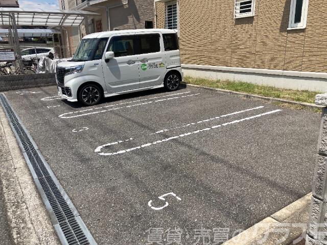 22/30 駐車場