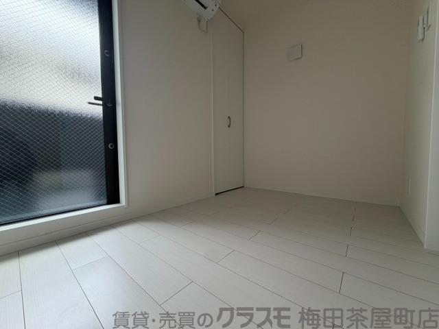 16/30 寝室