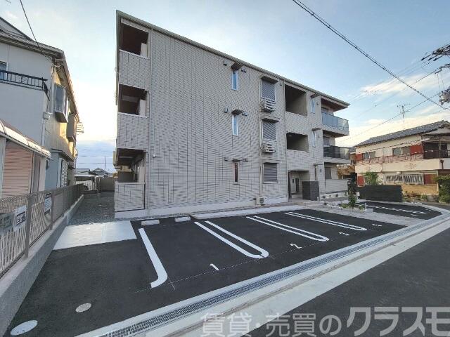 23/30 駐車場