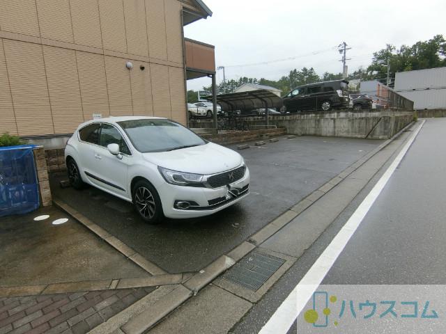 23/30 駐車場