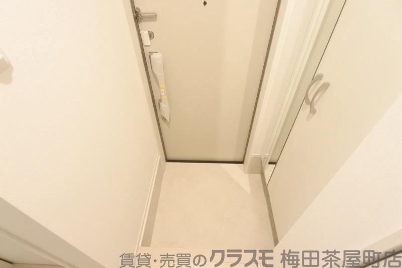 19/30 玄関
