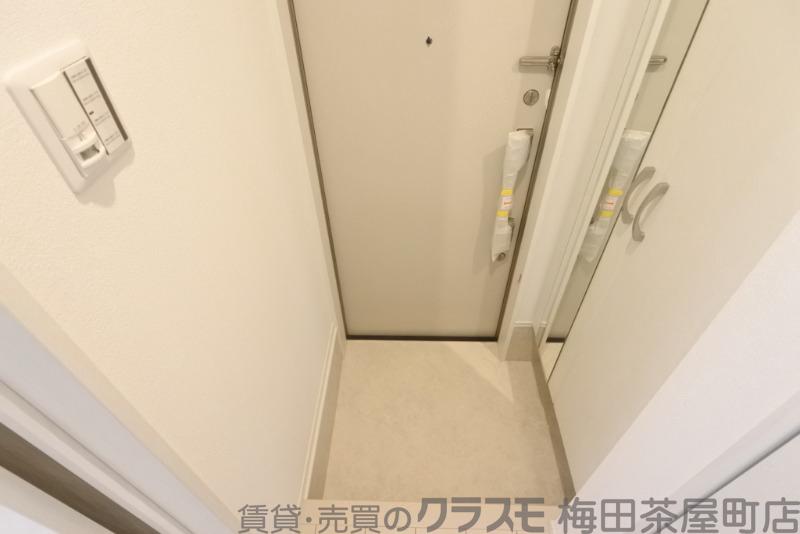 18/30 玄関