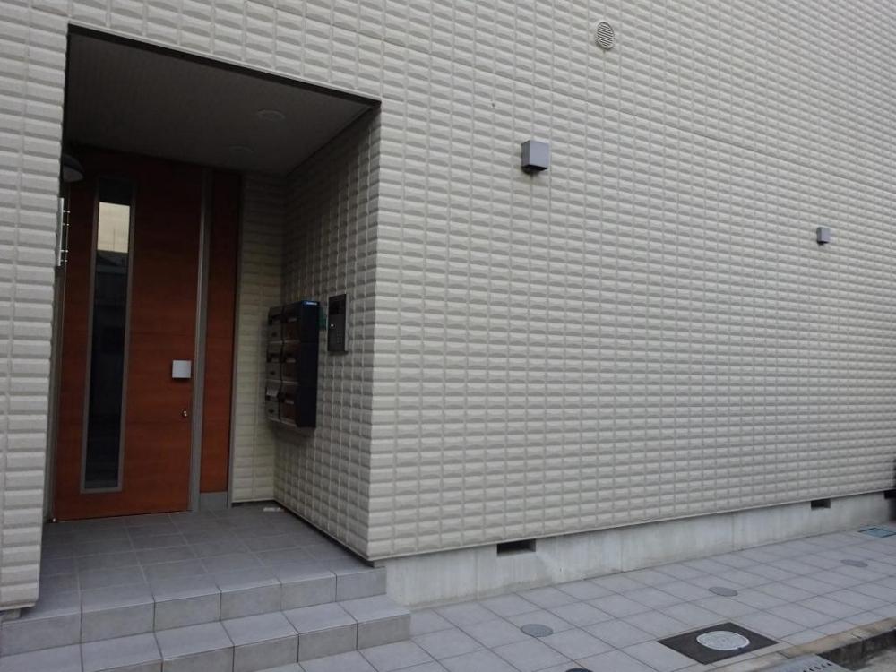 22/30 エントランス