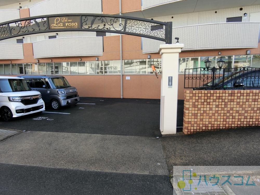 26/30 駐車場
