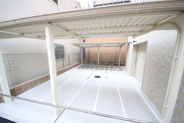 28/30 駐車場