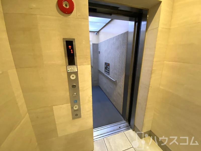 2/2 エントランス