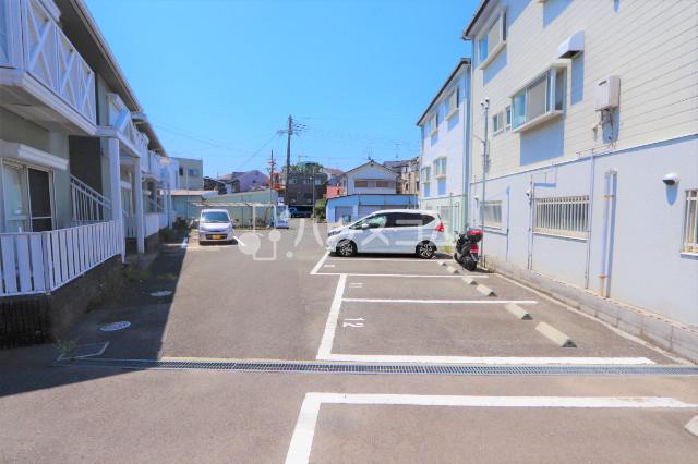 2/4 駐車場