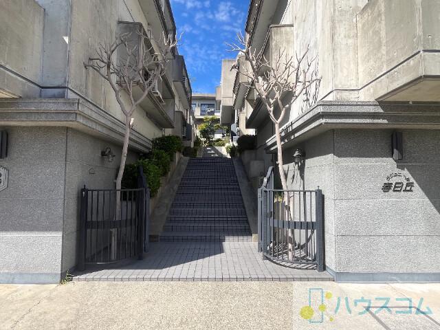 2/4 エントランス