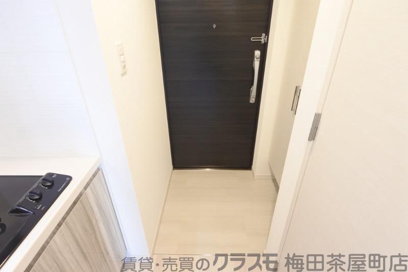 16/30 玄関