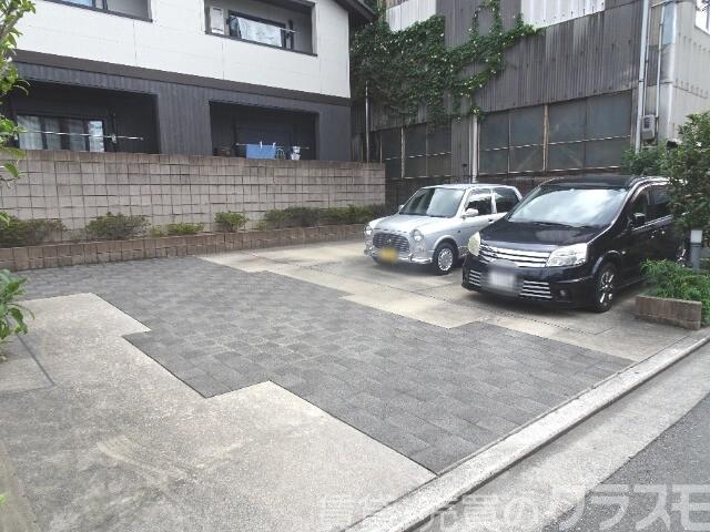 2/7 駐車場