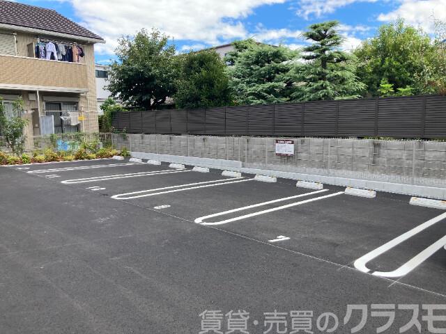 23/30 駐車場