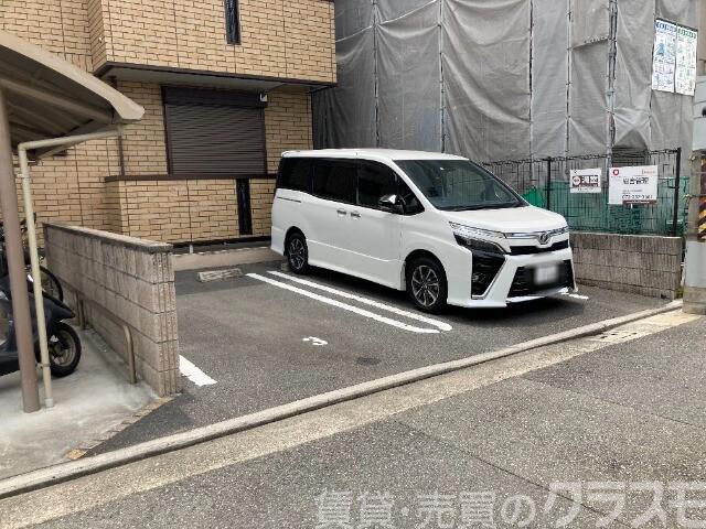 23/30 駐車場