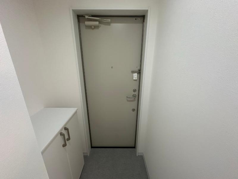16/30 玄関