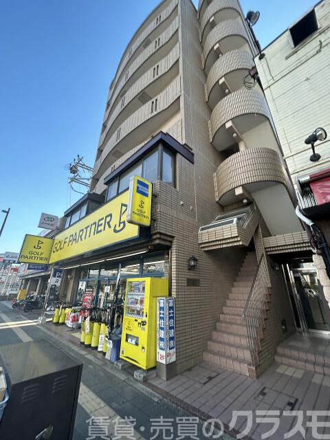 21/30 エントランス