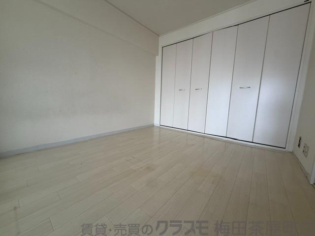 13/30 寝室
