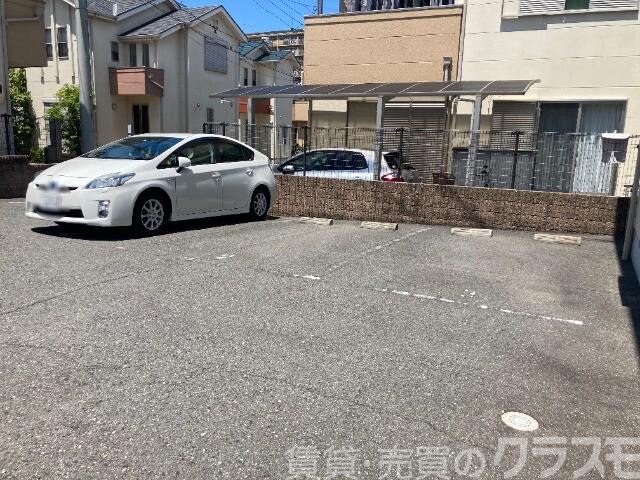 13/25 駐車場