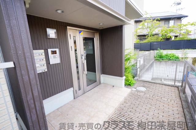 3/4 エントランス