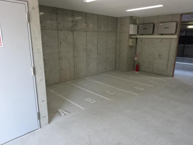 2/3 駐車場