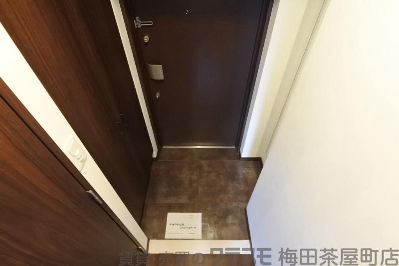 16/30 玄関