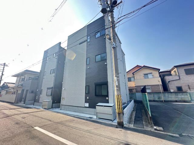 2/4 外観