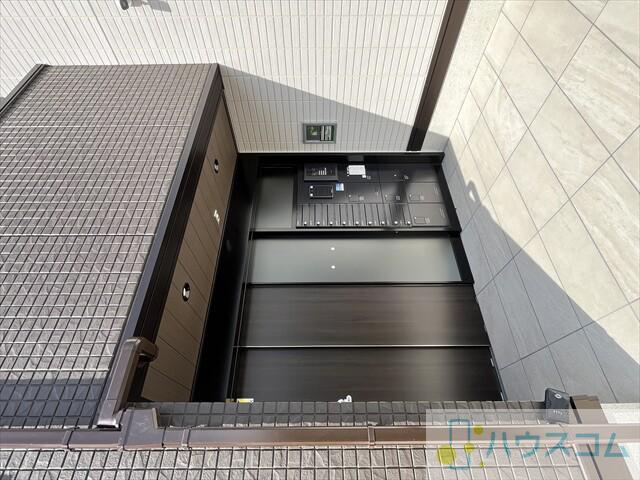 2/4 エントランス
